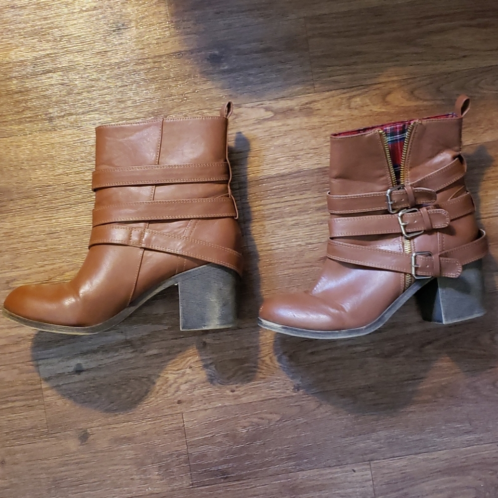 2/$35 ~ Rock Candy Booties!
